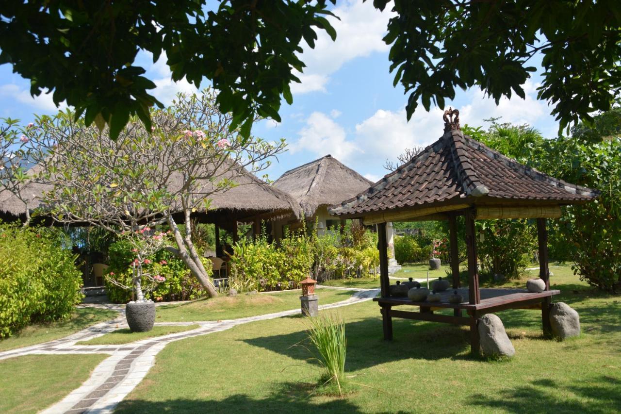 Sunia Loka Bungalows & Dive Center Pemuteran Esterno foto