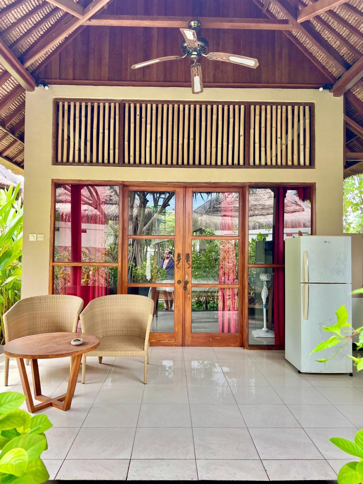 Sunia Loka Bungalows & Dive Center Pemuteran Esterno foto
